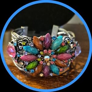 Floral Starburst Silvertone Filigree Wide Cuff Bracelet Marquise Cut Resin Gems